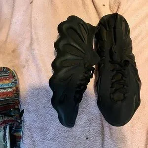Vans | Shoes | Im Selling 2 Pairs Of Yeezys 4 Pairs Of Vans  display picture 3